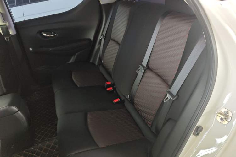 Used Nissan Lannia 2016 1.6L CVT Smart Cool Edition Left Rear Seat