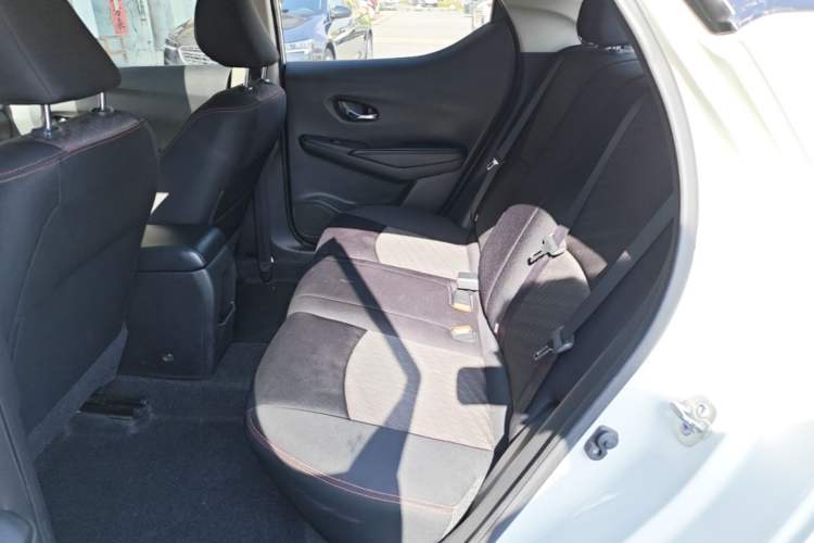 Used Nissan Lannia 2016 1.6L CVT Smart Cool Edition Left Rear Seat