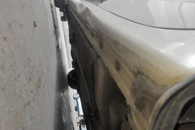 Used Nissan Lannia 2016 1.6L CVT Smart Cool Edition Left Side Sill