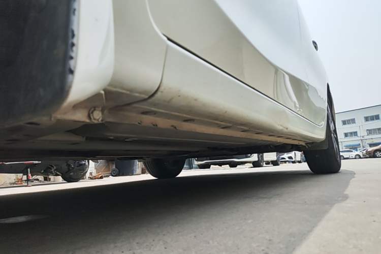 Used Nissan Lannia 2016 1.6L Manual Cool Edition Left Side Sill
