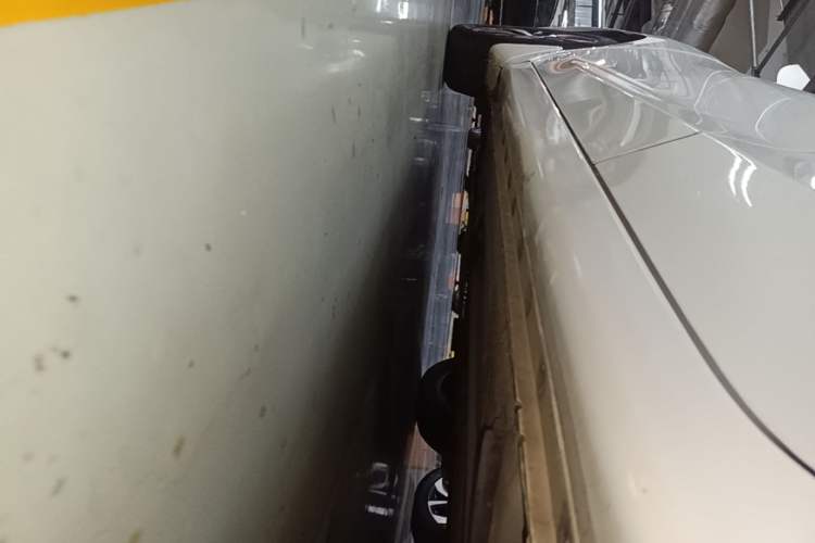 Used Nissan Lannia 2016 1.6L CVT Cool Edition Left Side Sill