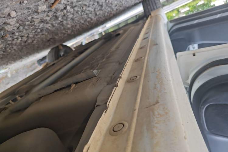 Used Nissan Lannia 2016 1.6L CVT Smart Cool Edition Left Side Sill