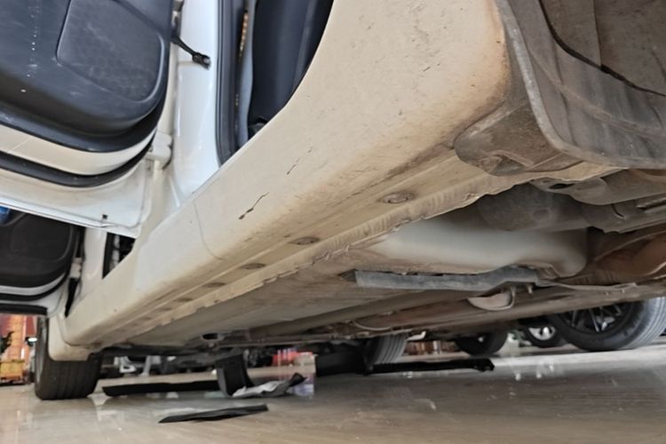 Used Nissan Lannia 2016 1.6L CVT Smart Cool Edition Left Side Sill