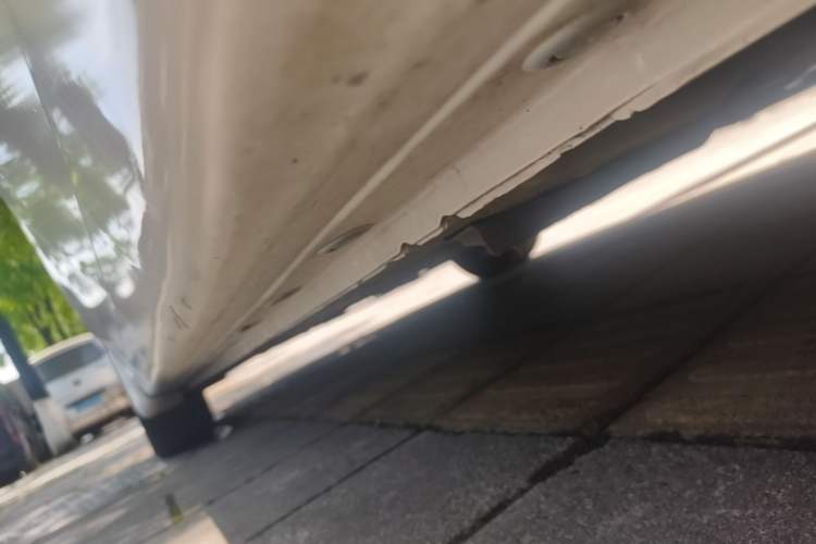Used Nissan Lannia 2016 1.6L CVT Smart Cool Edition Left Side Sill