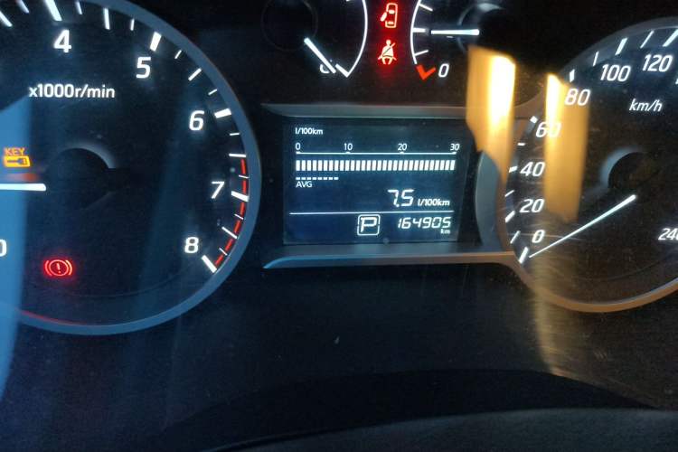 Used Nissan Lannia 2016 1.6L CVT Smart Cool Edition Odometer Close Up