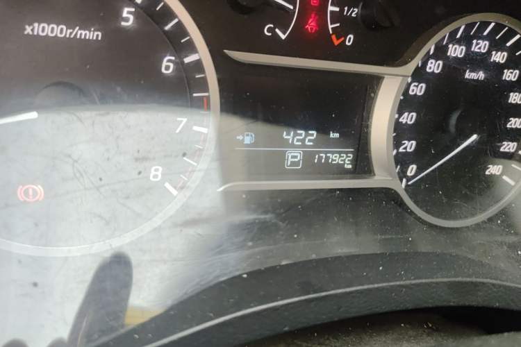 Used Nissan Lannia 2016 1.6L CVT Smart Edition Odometer Close Up