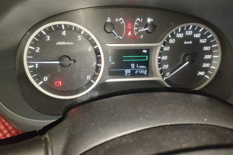 Used Nissan Lannia 2016 1.6L CVT Cool Edition Odometer Close Up