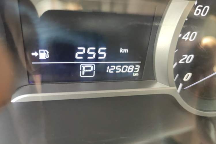 Used Nissan Lannia 2016 1.6L CVT Smart Cool Edition Odometer Close Up