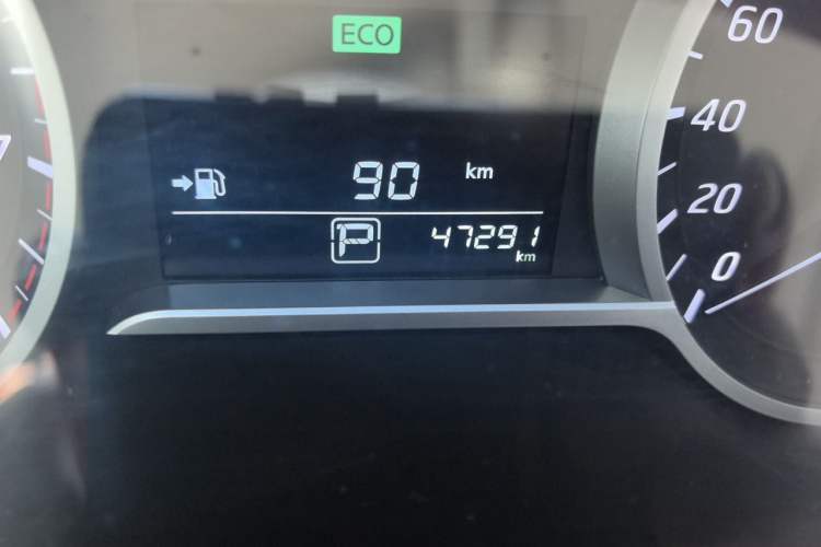 Used Nissan Lannia 2016 1.6L CVT Smart Cool Edition Odometer Close Up