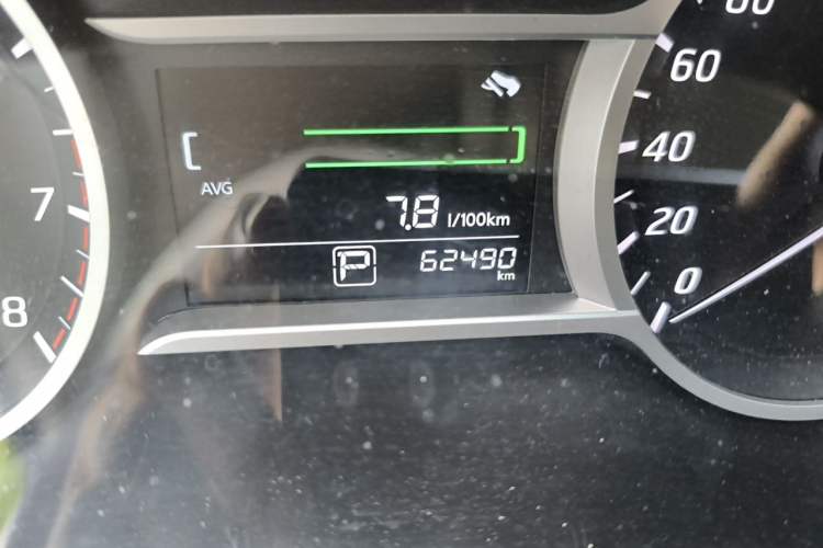 Used Nissan Lannia 2016 1.6L CVT Smart Cool Edition Odometer Close Up