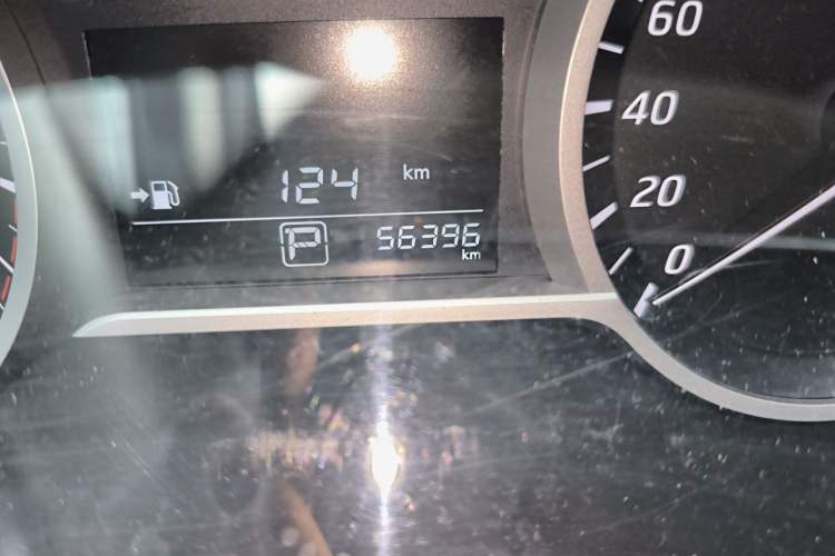 Used Nissan Lannia 2016 1.6L CVT Smart Cool Edition Odometer Close Up