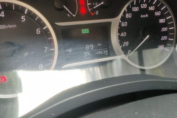 Used Nissan Lannia 2016 1.6L CVT Cool Edition Odometer Close Up