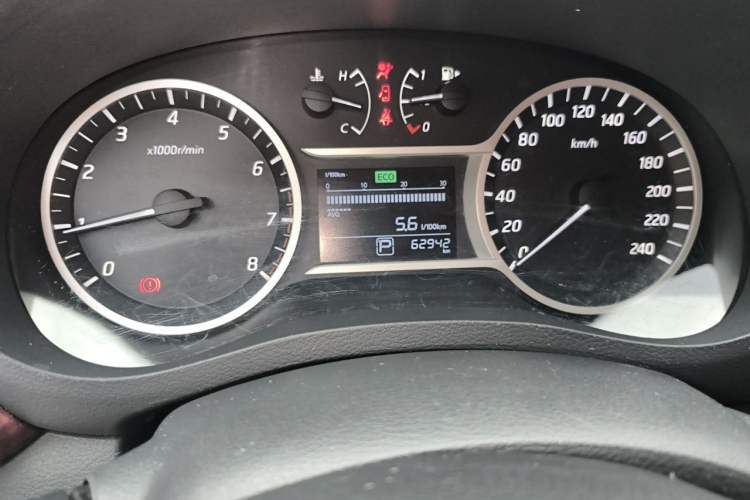 Used Nissan Lannia 2016 1.6L CVT Smart Cool Edition Odometer Close Up