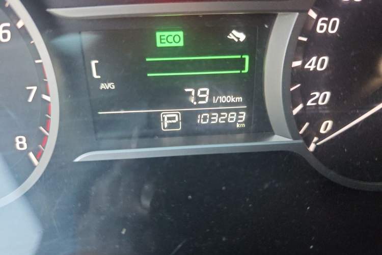 Used Nissan Lannia 2016 1.6L CVT Smart Cool Edition Odometer Close Up
