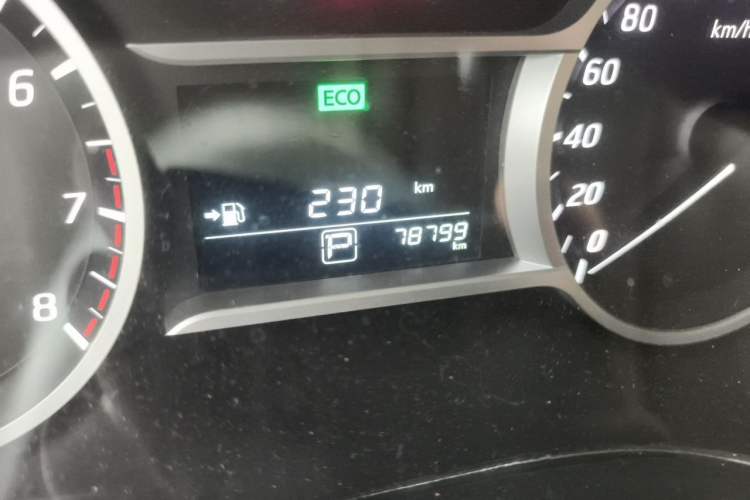 Used Nissan Lannia 2016 1.6L CVT Smart Cool Edition Odometer Close Up