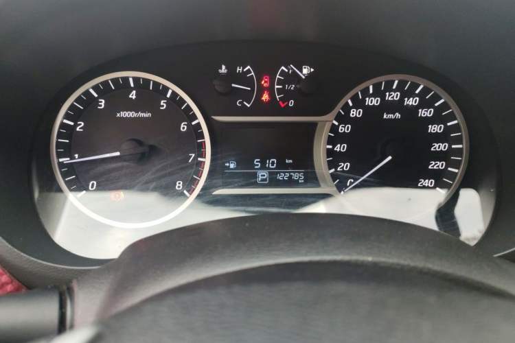 Used Nissan Lannia 2016 1.6L CVT Smart Cool Edition Odometer Close Up