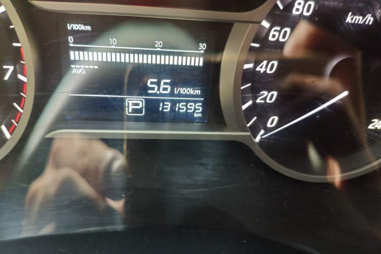 Used Nissan Lannia 2016 1.6L CVT Smart Cool Edition Odometer Close Up