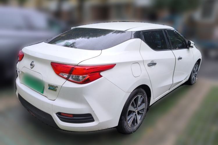 Used Nissan Lannia 2016 1.6L CVT Cool Edition Rear Right 45 Deg