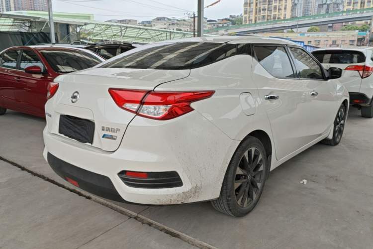 Used Nissan Lannia 2016 1.6L CVT Smart Cool Edition Rear Right 45 Deg