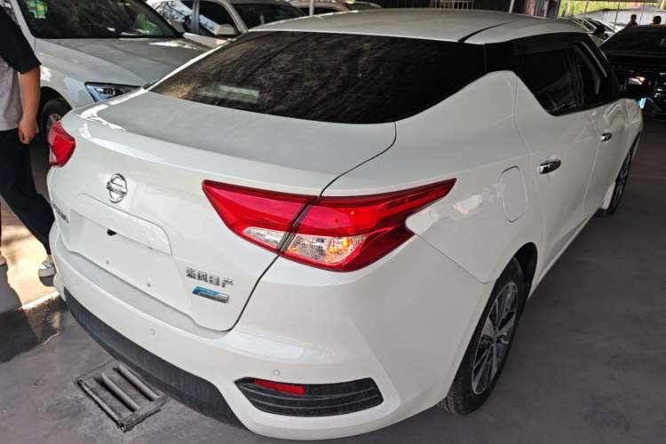 Used Nissan Lannia 2016 1.6L CVT Cool Edition Rear Right 45 Deg