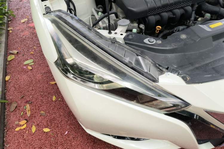 Used Nissan Lannia 2016 1.6L CVT Smart Cool Edition Right Front Headlight