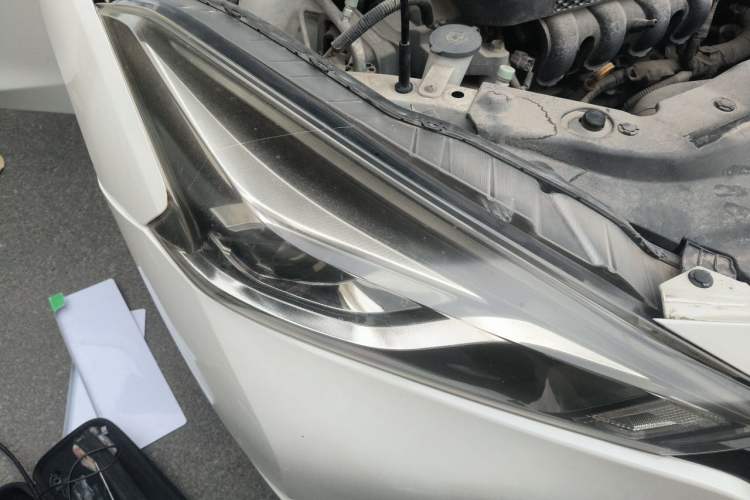 Used Nissan Lannia 2016 1.6L CVT Cool Edition Right Front Headlight