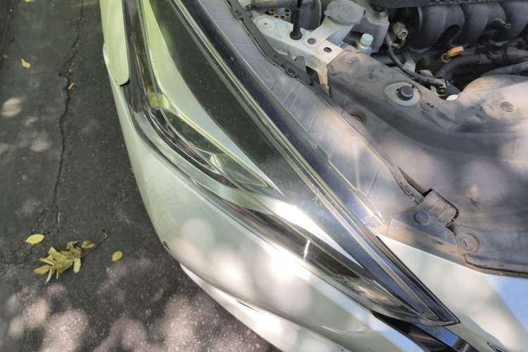 Used Nissan Lannia 2016 1.6L CVT Cool Edition Right Front Headlight