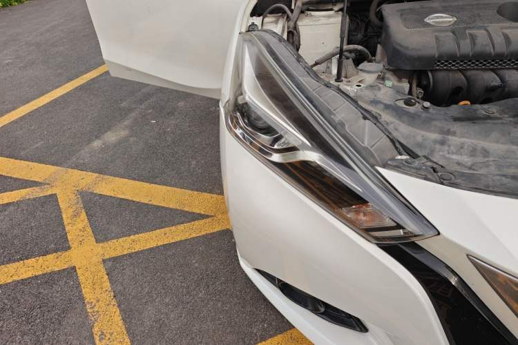 Used Nissan Lannia 2016 1.6L CVT Smart Cool Edition Right Front Headlight