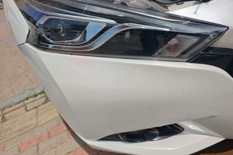 Used Nissan Lannia 2016 1.6L CVT Smart Cool Edition Right Front Headlight