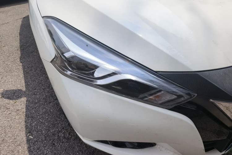 Used Nissan Lannia 2016 1.6L CVT Cool Edition Right Front Headlight