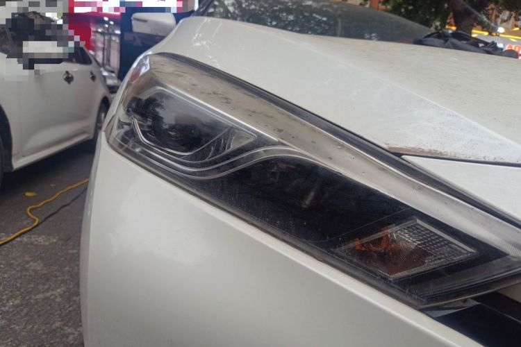 Used Nissan Lannia 2016 1.6L CVT Smart Cool Edition Right Front Headlight