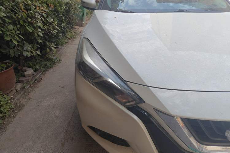 Used Nissan Lannia 2016 1.6L CVT Cool Edition Right Front Headlight