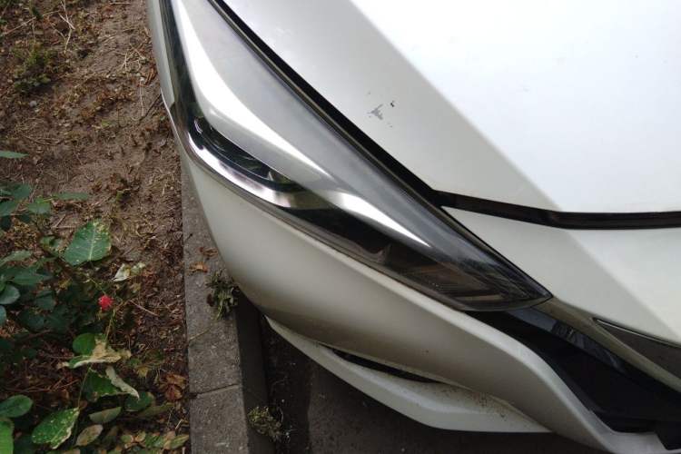 Used Nissan Lannia 2016 1.6L CVT Smart Cool Edition Right Front Headlight