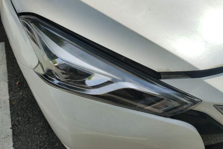 Used Nissan Lannia 2016 1.6L CVT Smart Cool Edition Right Front Headlight