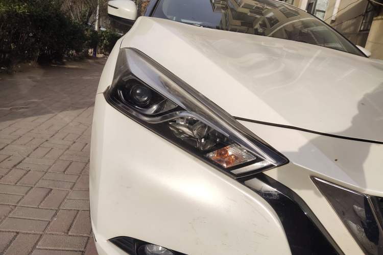 Used Nissan Lannia 2016 1.6L CVT Smart Cool Edition Right Front Headlight