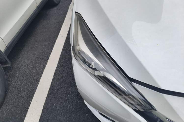 Used Nissan Lannia 2016 1.6L CVT Cool Edition Right Front Headlight