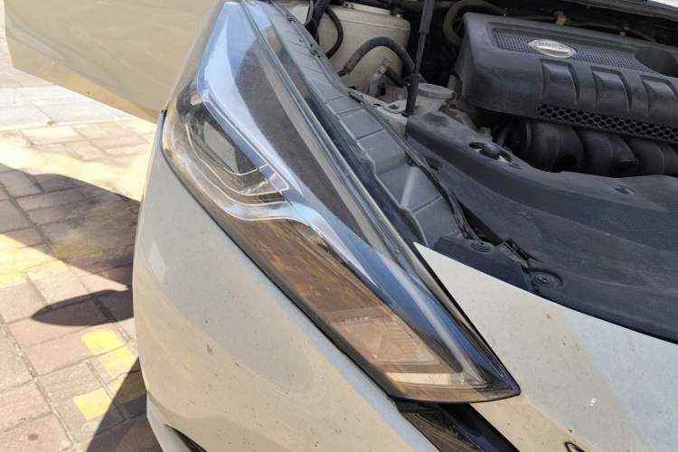Used Nissan Lannia 2016 1.6L CVT Cool Edition Right Front Headlight