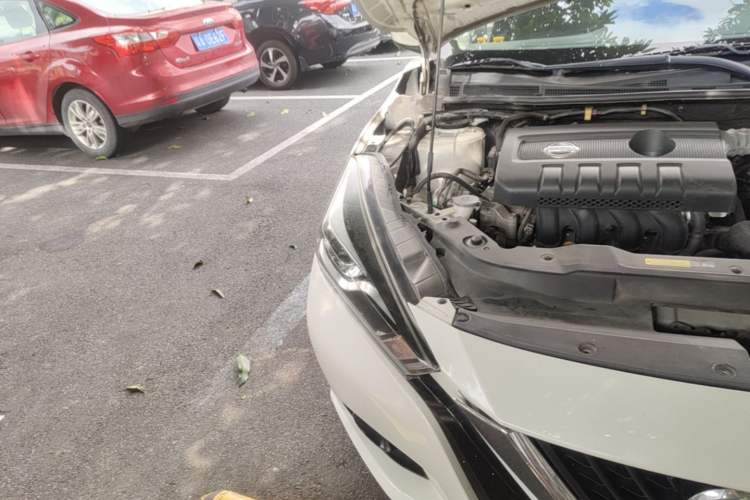Used Nissan Lannia 2016 1.6L CVT Smart Cool Edition Right Front Headlight