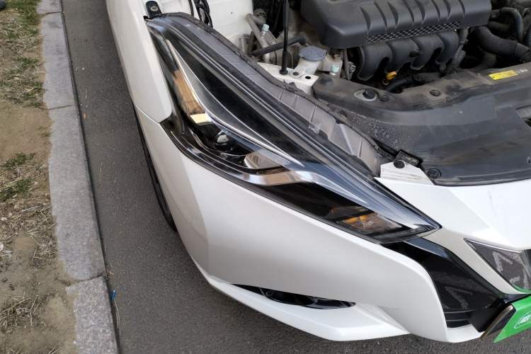 Used Nissan Lannia 2016 1.6L CVT Smart Cool Edition Right Front Headlight