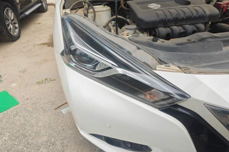Used Nissan Lannia 2016 1.6L CVT Smart Cool Edition Right Front Headlight