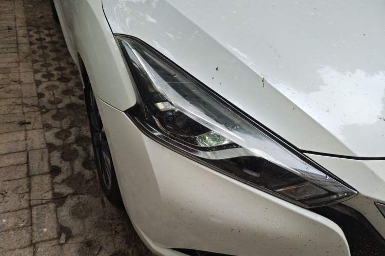 Used Nissan Lannia 2016 1.6L CVT Smart Cool Edition Right Front Headlight