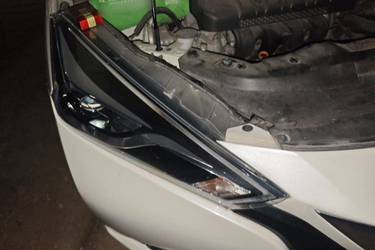 Used Nissan Lannia 2016 1.6L CVT Cool Edition Right Front Headlight