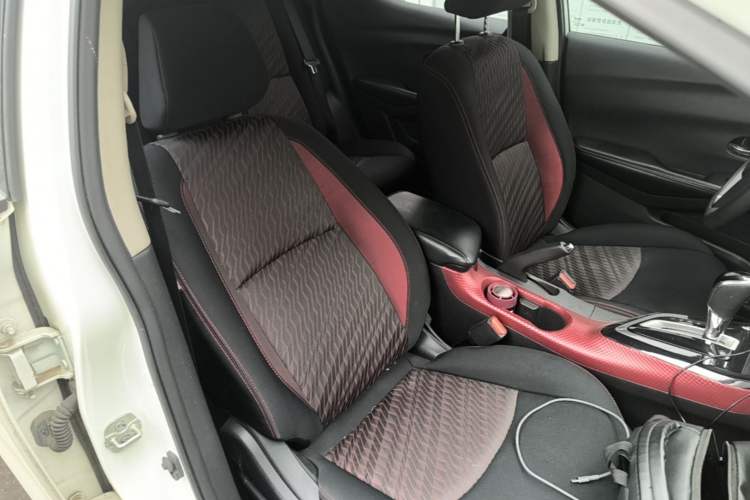 Used Nissan Lannia 2016 1.6L CVT Cool Edition Right Front Seat