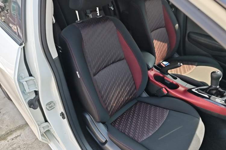 Used Nissan Lannia 2016 1.6L Manual Cool Edition Right Front Seat