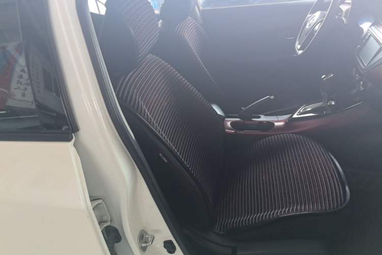 Used Nissan Lannia 2016 1.6L CVT Smart Cool Edition Right Front Seat