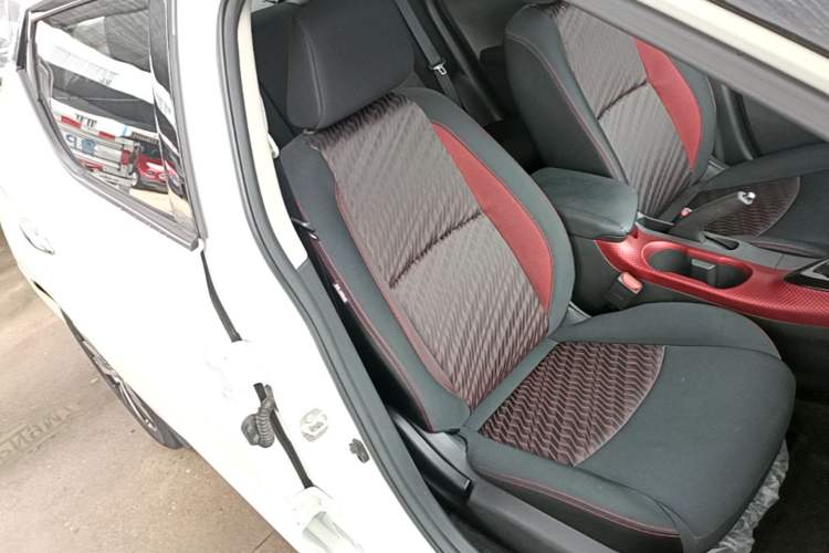 Used Nissan Lannia 2016 1.6L Manual Cool Edition Right Front Seat