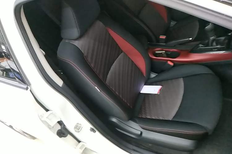 Used Nissan Lannia 2016 1.6L Manual Cool Edition Right Front Seat