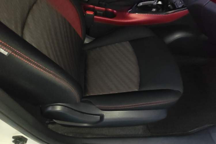 Used Nissan Lannia 2016 1.6L CVT Smart Cool Edition Right Front Seat