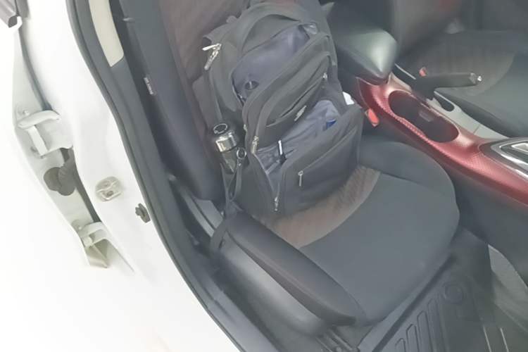 Used Nissan Lannia 2016 1.6L CVT Cool Edition Right Front Seat