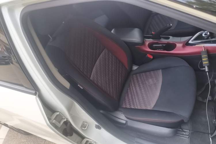 Used Nissan Lannia 2016 1.6L Manual Cool Edition Right Front Seat